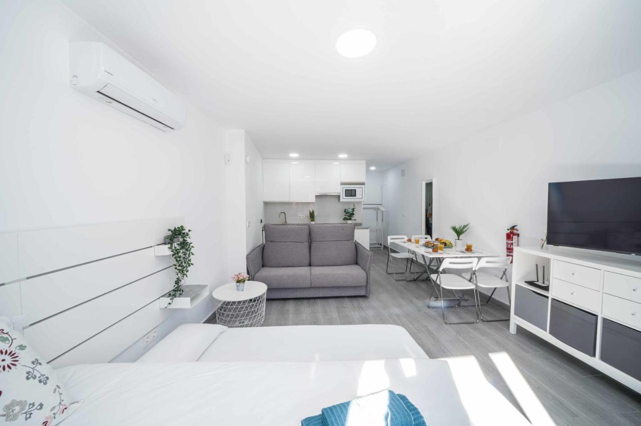 Balneario Pedregalejo Loft A Daire Málaga Dış mekan fotoğraf